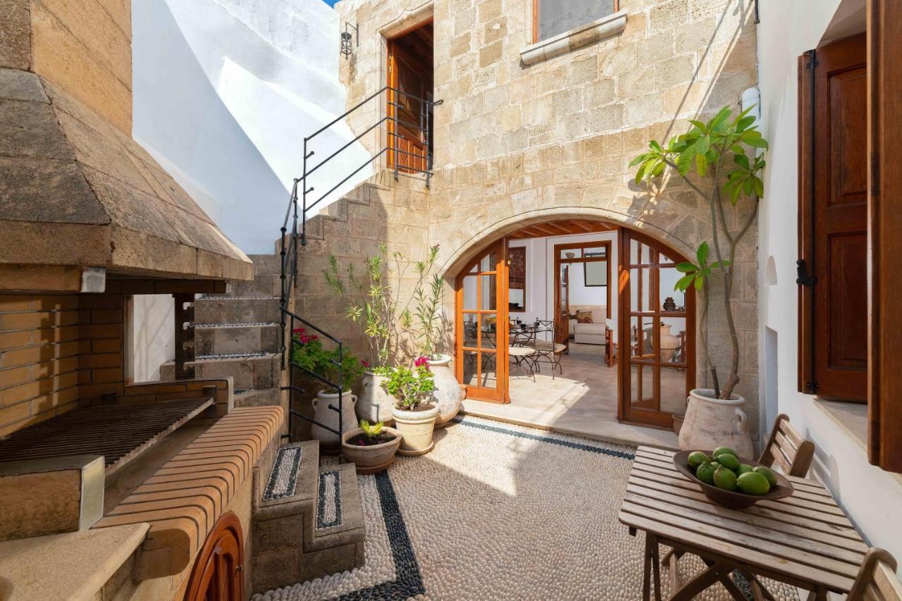 Villa Valasia Lindos With Acropolis View Екстер'єр фото